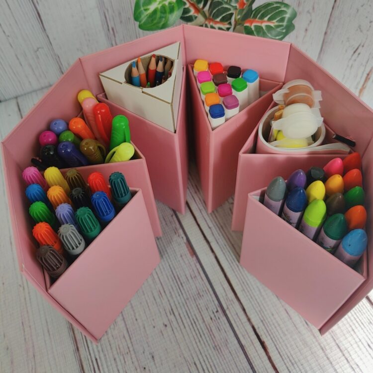 83 Pc Colouring Kit - Image 3