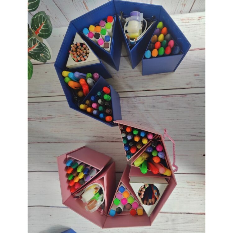 83 Pc Colouring Kit - Image 4